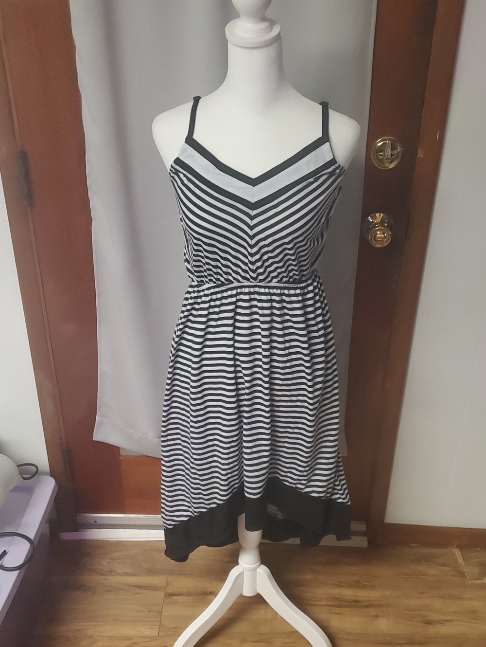 Made For Me To Look Amazing Striped Midi Dress in Black & White Size Medium